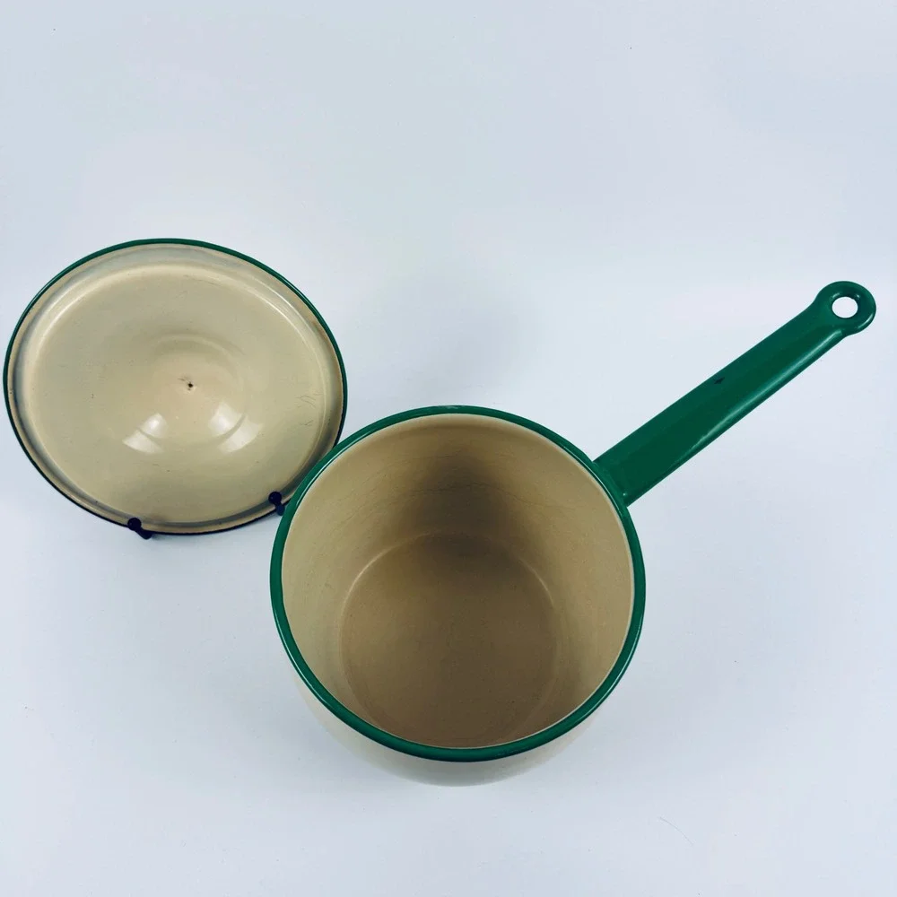 Vintage Cream Green Enamel‎ Saucepan w Lid Farmhouse Cottage Kitchen